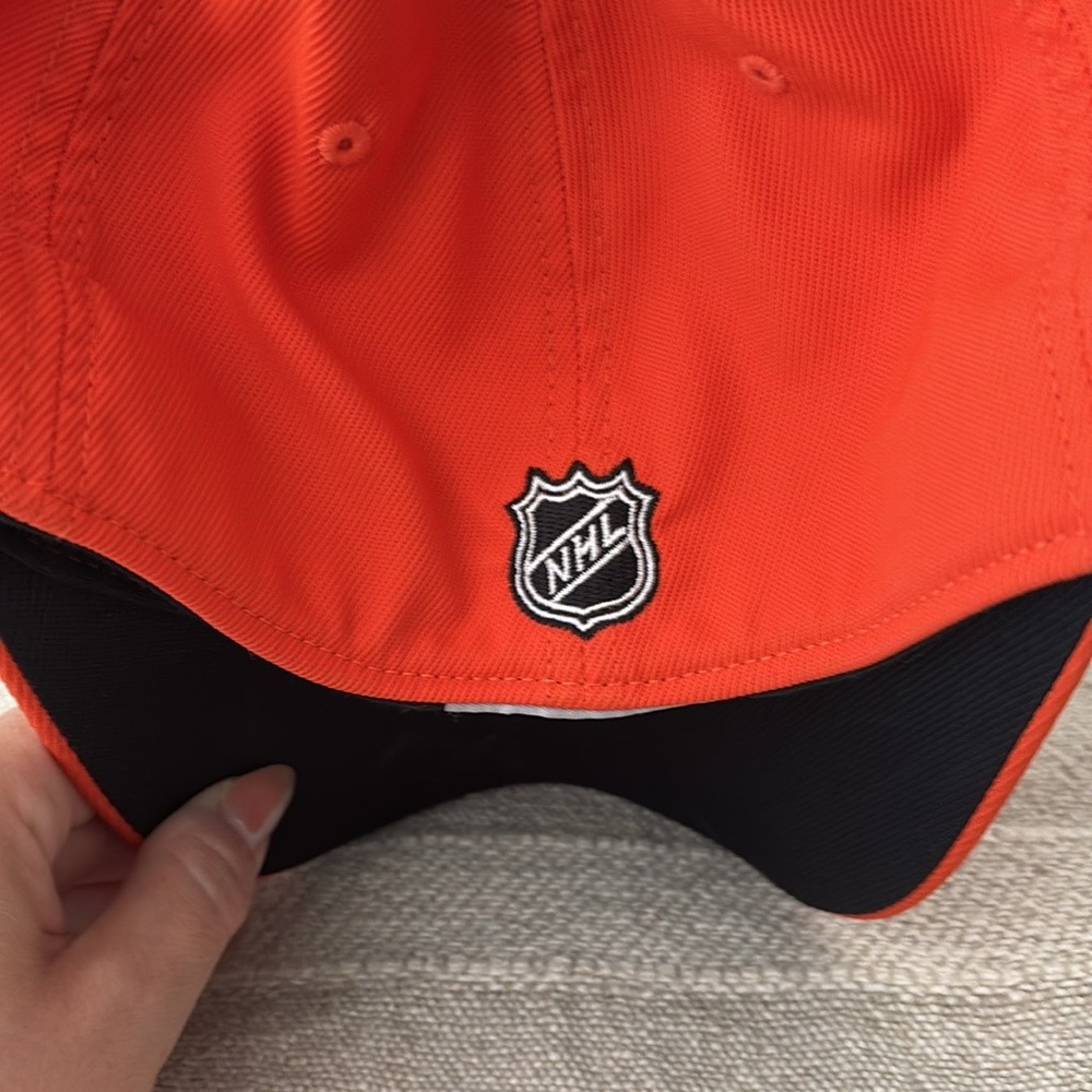 Anaheim Ducks Flex Fit Hat - Picture 2 of 4